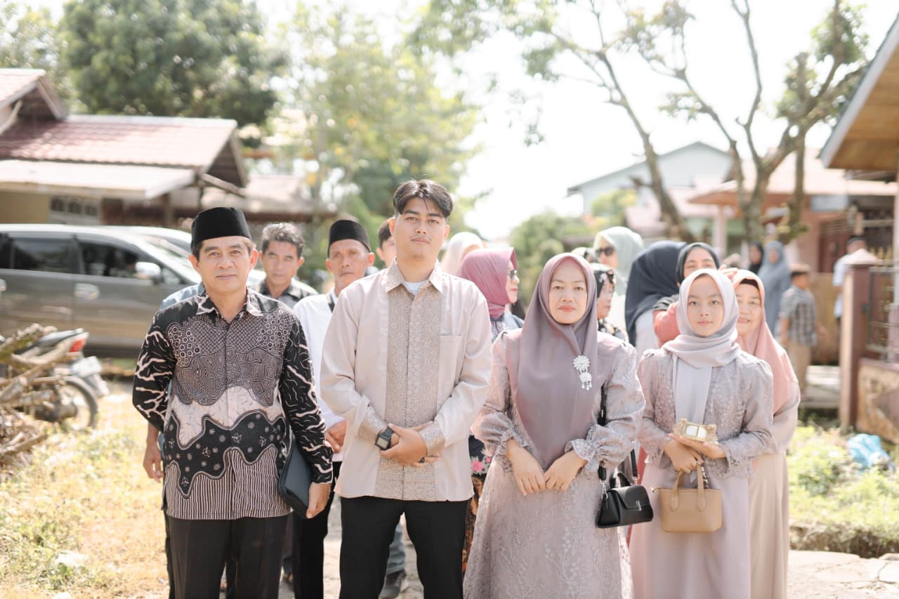 Ika & Fathoni 1