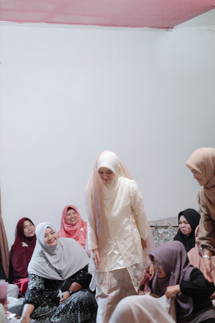Ika & Fathoni 2