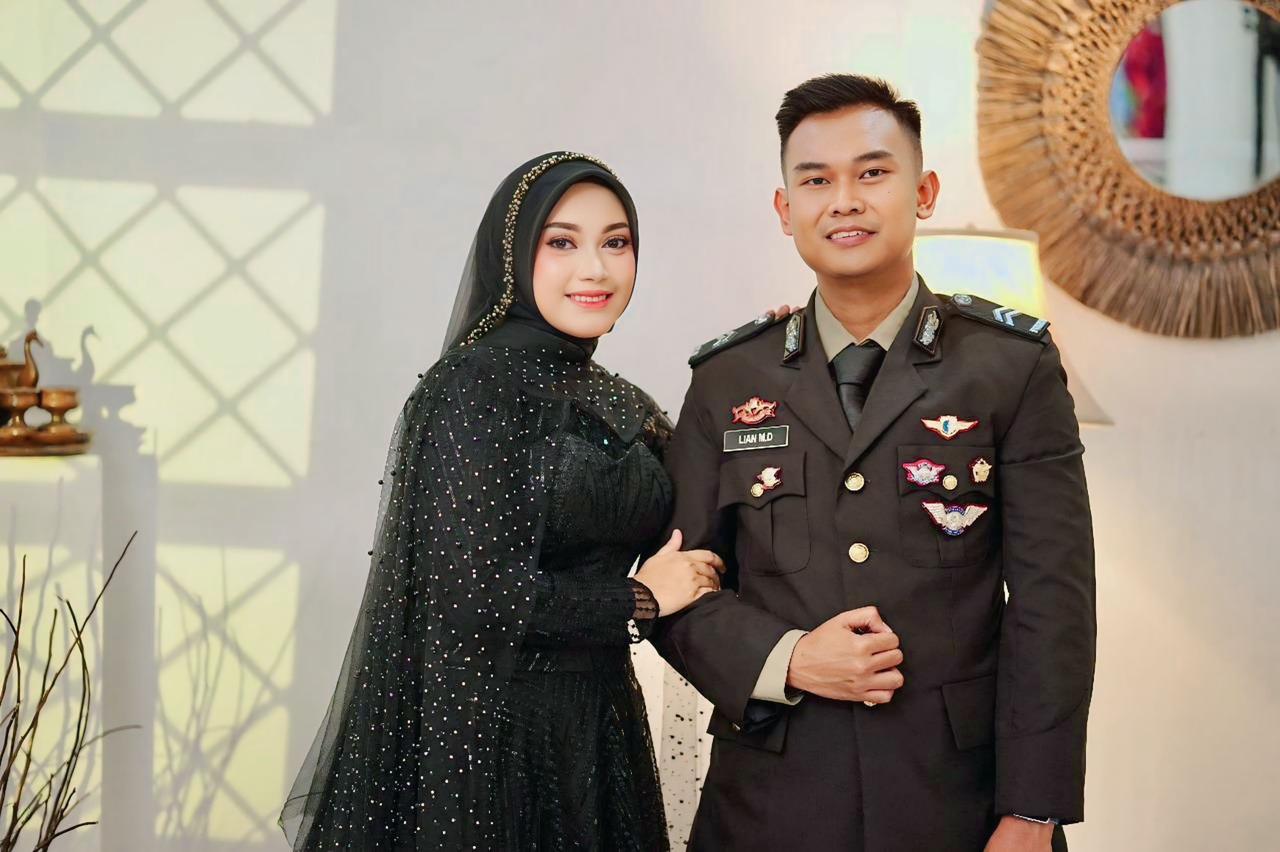 Lian & Rena 10